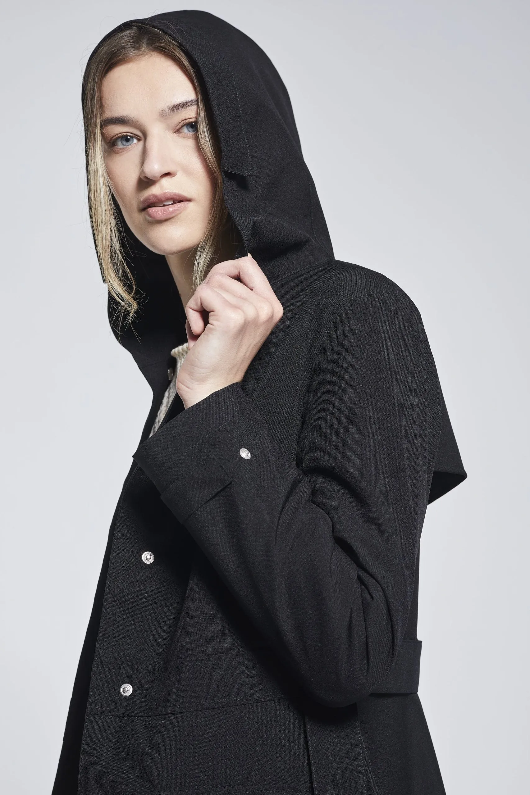 BLACK FLARE RAINCOAT - recycled materials