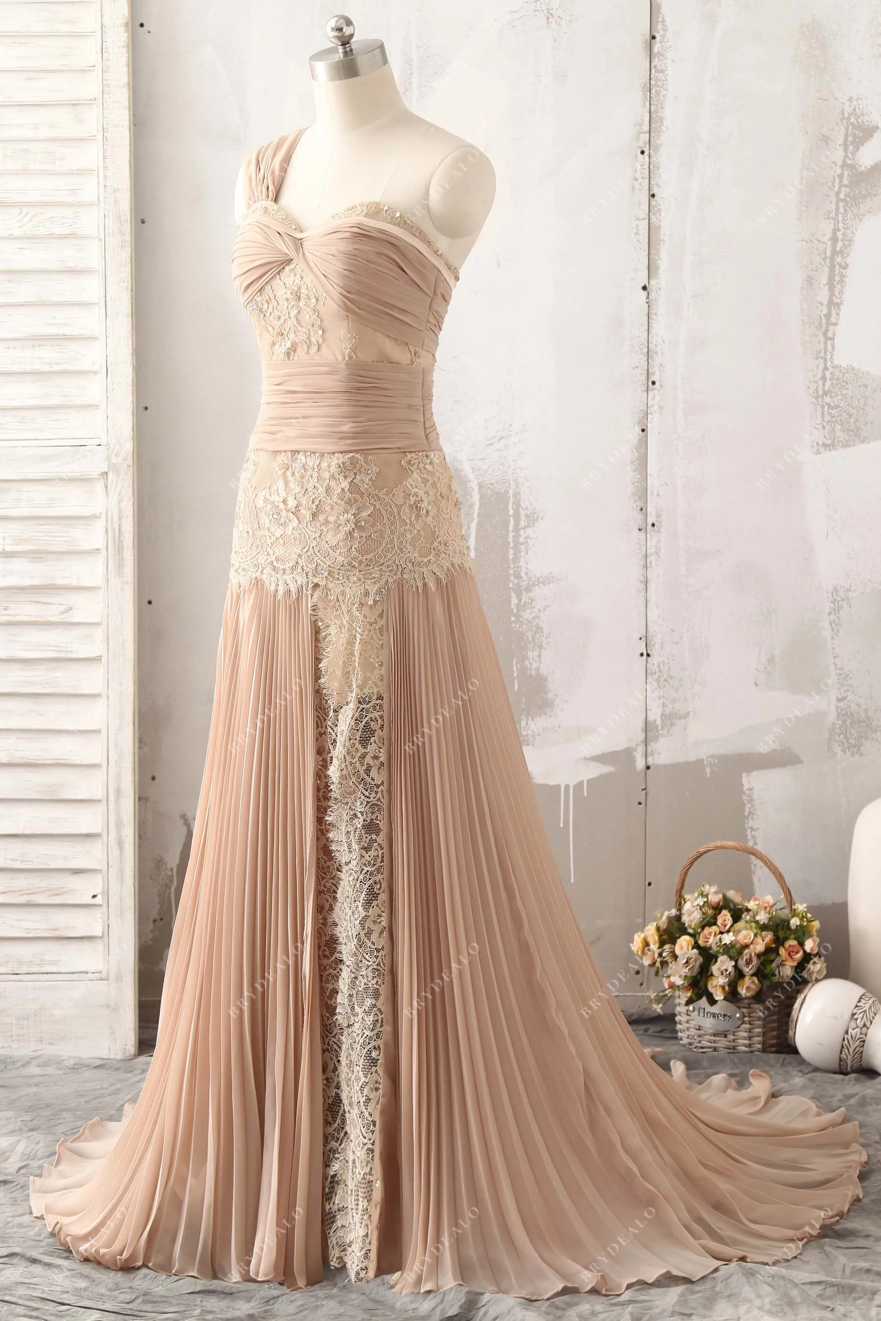 Chic Beige Chiffon Streamer Lace Prom Dress