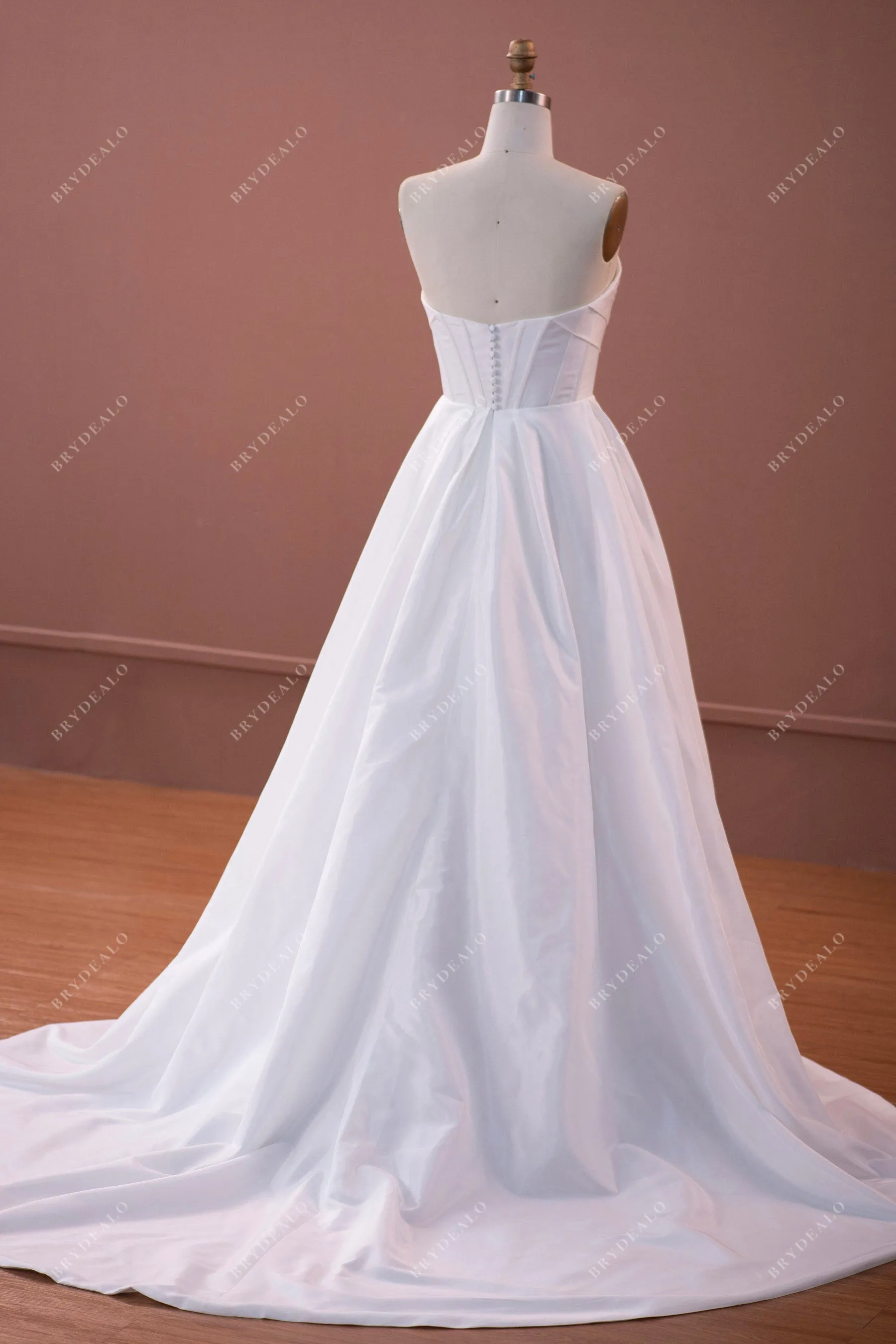 Elegant  Strapless Taffeta Wedding Dress with Pockets