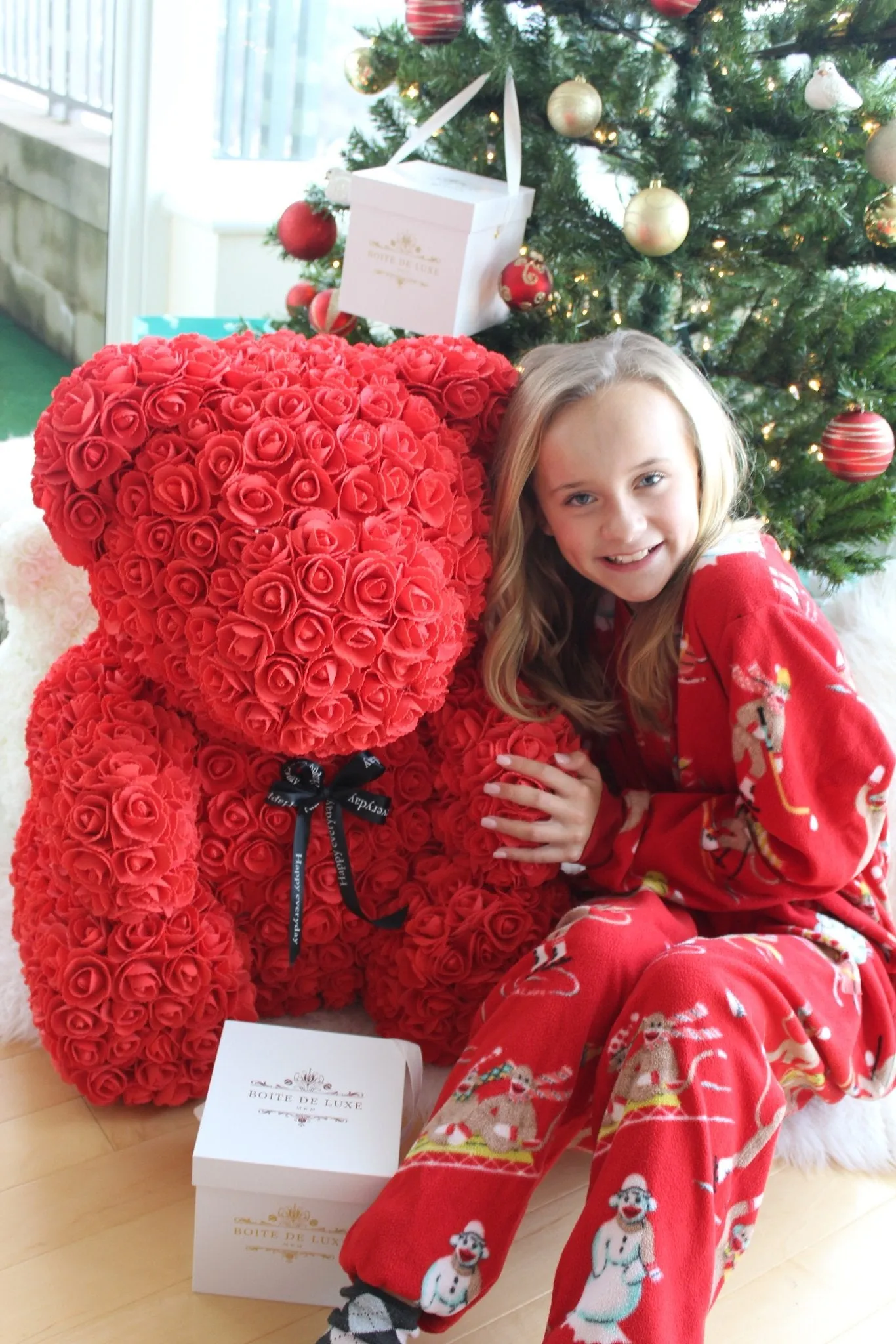 Giant Gorgeous Rose Teddy Bear with Gift Box - 70cm