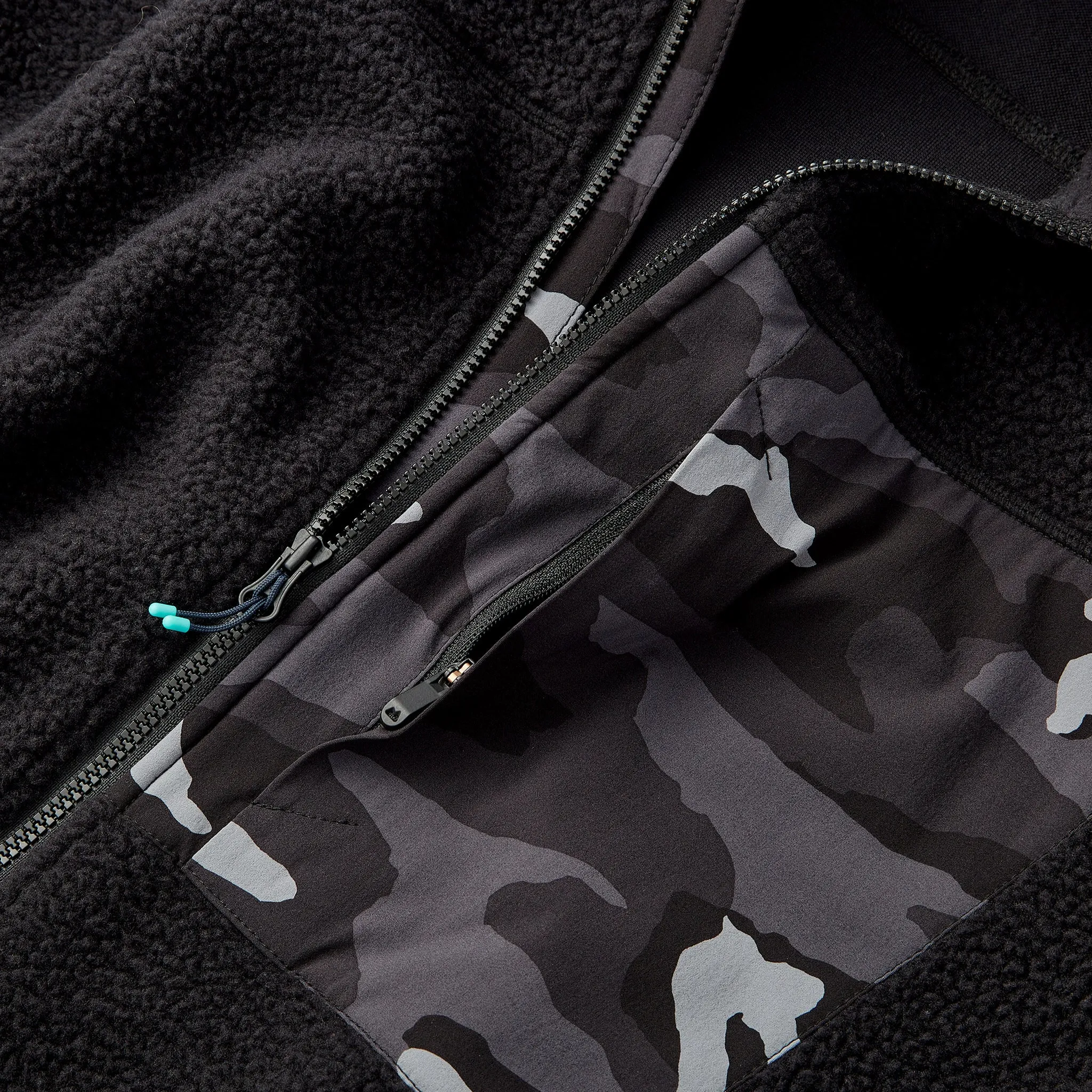 High Pile Sherpa Jacket in Black Camo