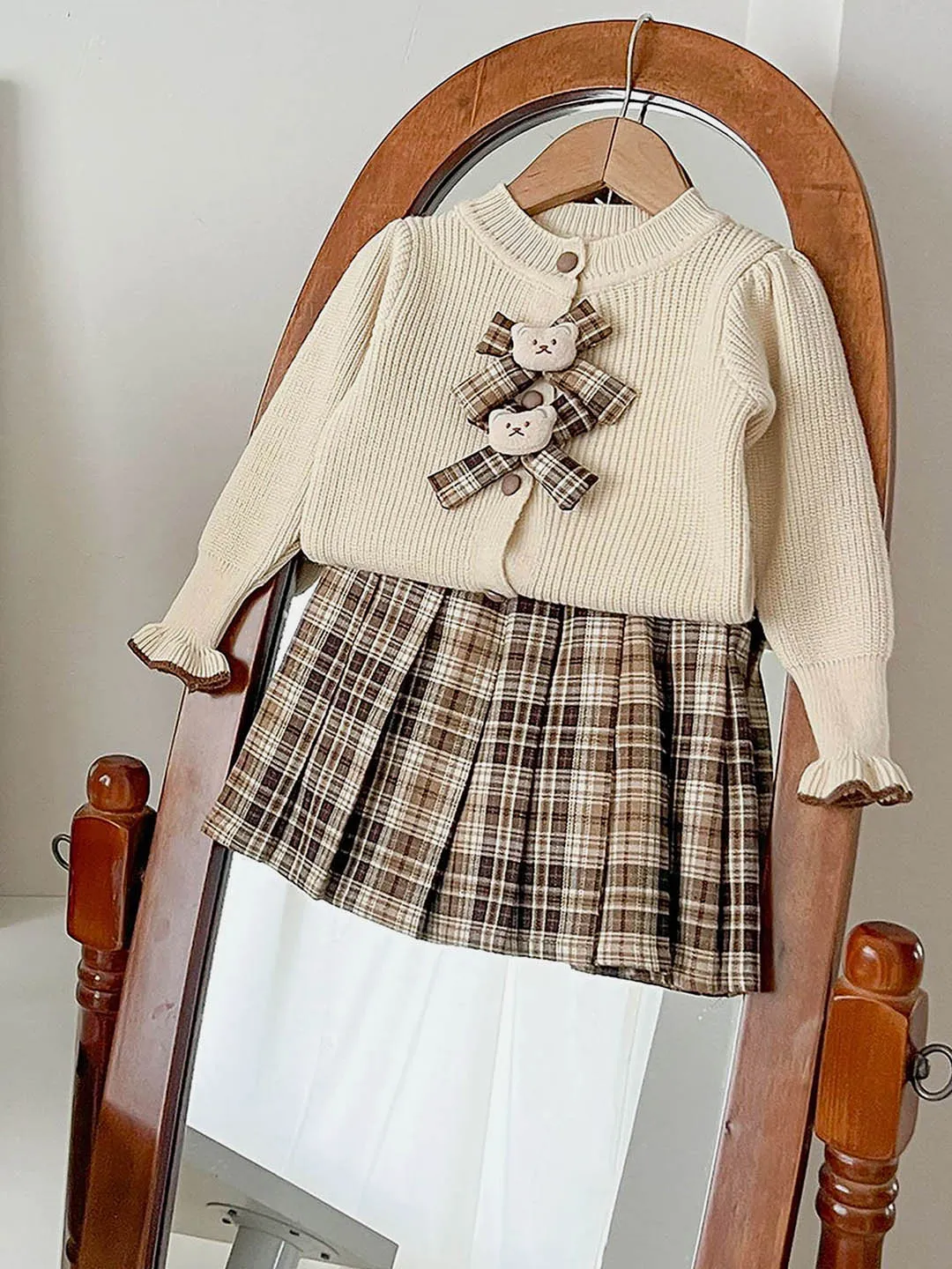 Little Surprise Box 2pcs Cream checks cardigan/Skirt Winterwear set for Girls with Teddy Clips