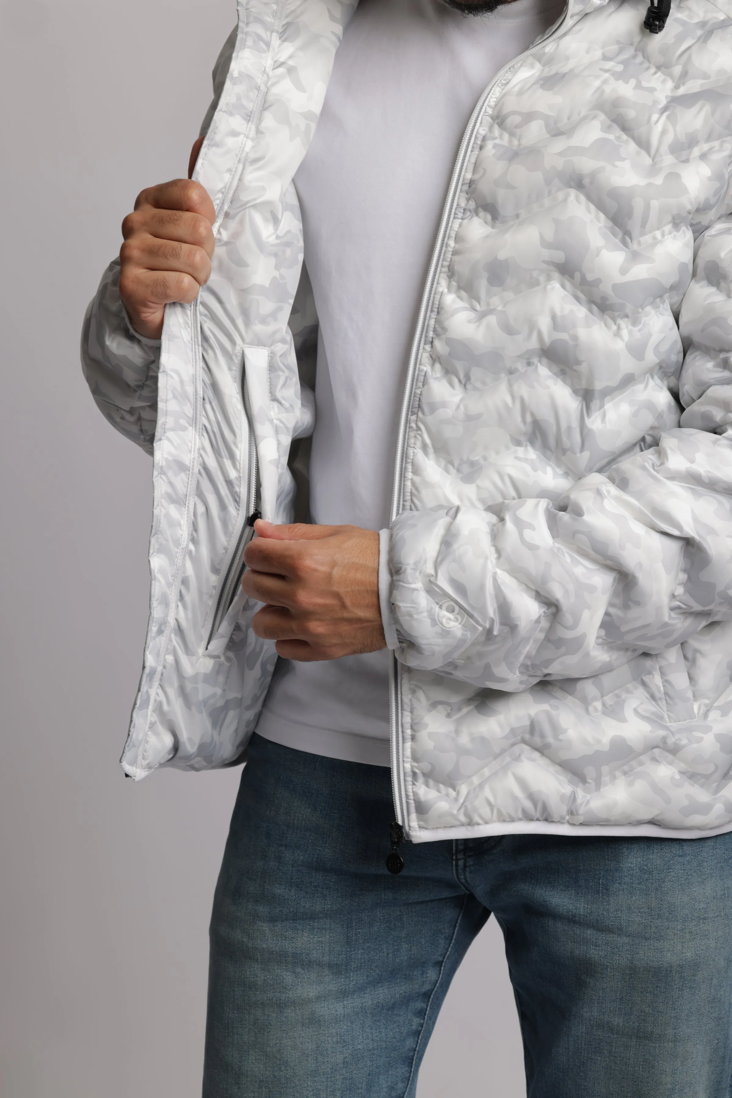 Men's packable puffer jacket in white camo