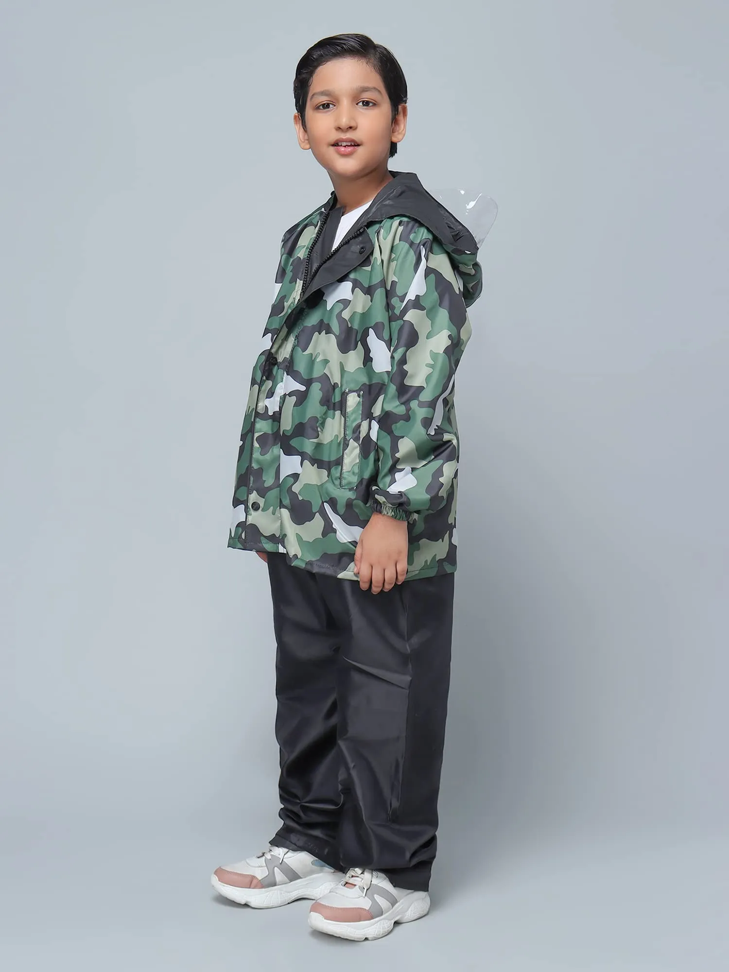 THE CLOWNFISH Comrad Series Kid's Waterproof Nylon Double Coating Reversible Raincoat with Hood and Reflector Logo at Back. Set of Top and Bottom. Printed Plastic Pouch Age-5-7 years (Green Camo)