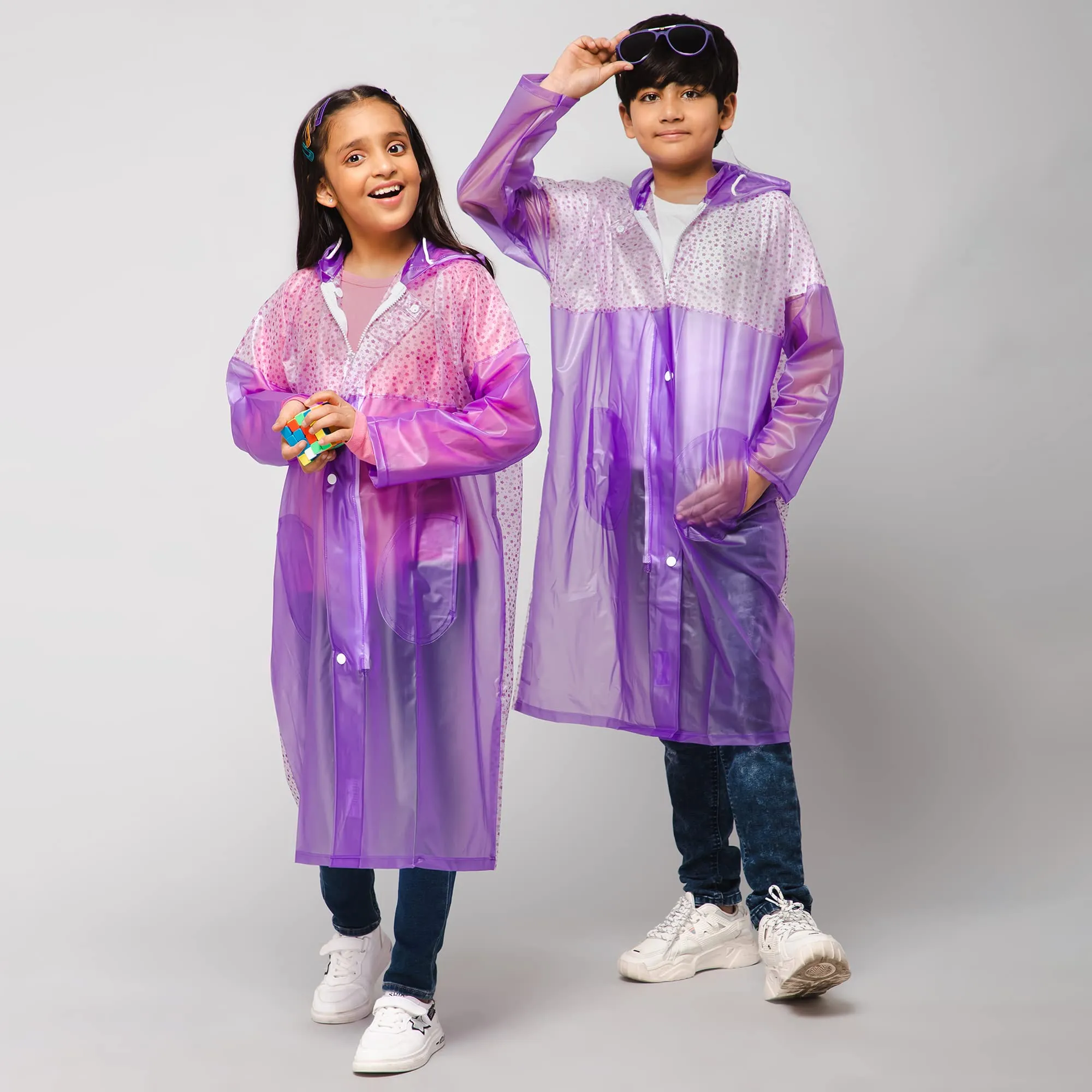 THE CLOWNFISH Drip Dude Series Unisex Kids Waterproof Single Layer PVC Longcoat/Raincoat with Adjustable Hood. Age-3-4 Years (Purple)