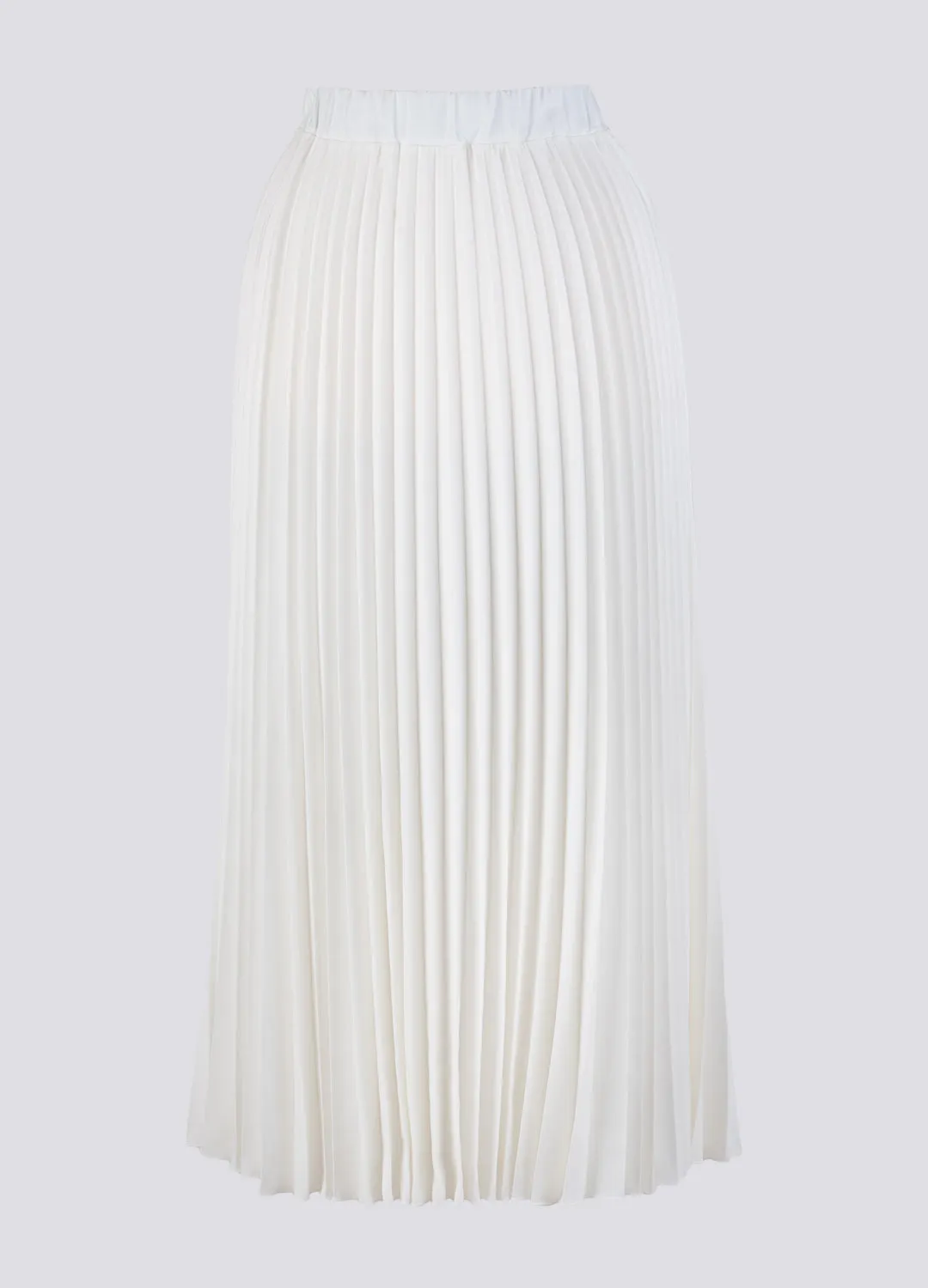 white pleated skirt